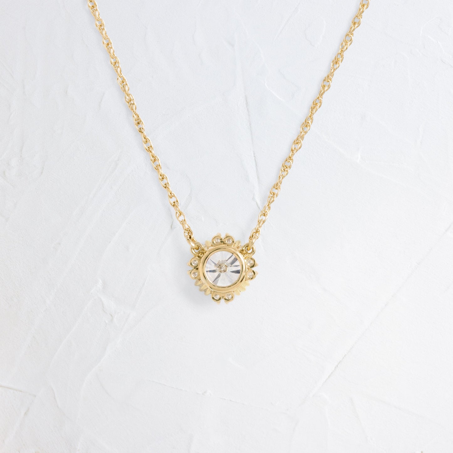 Threaded Necklace with Halo, 0.7ct. Champagne Diamond - Edition 2